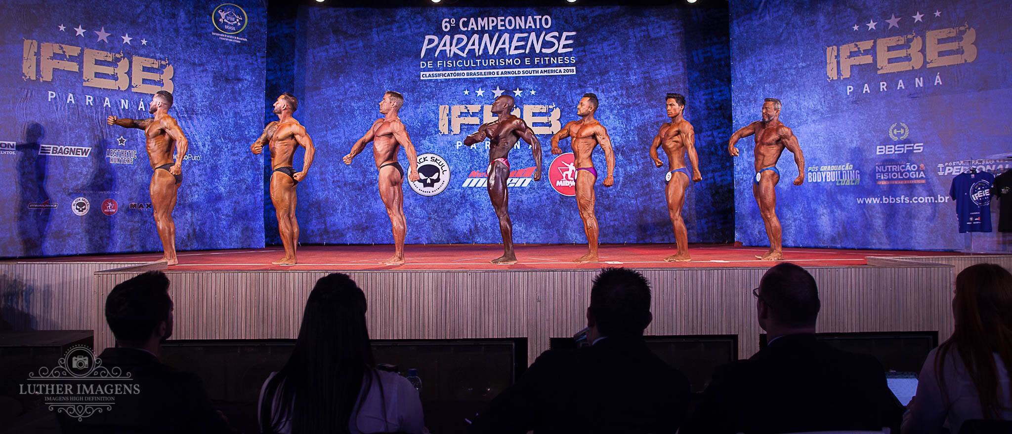 Female athletes at IFBB Paraná Brasil sponsored by midway labs